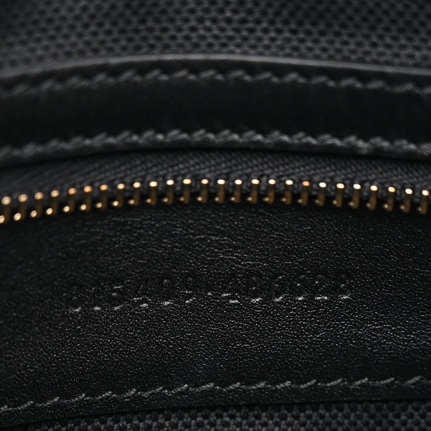 GG Grainy Calfskin Emblem Small Half Moon Shoulder Black