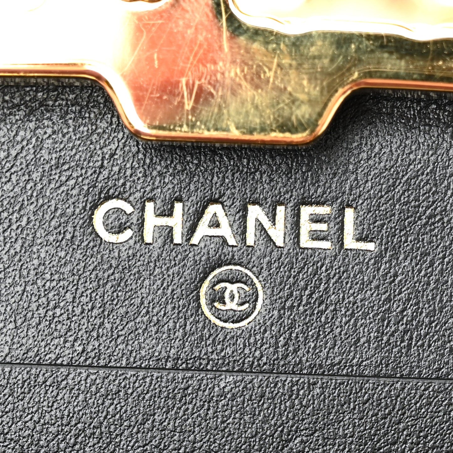 Glazed Goatskin Quilted Small Box With Chain Black