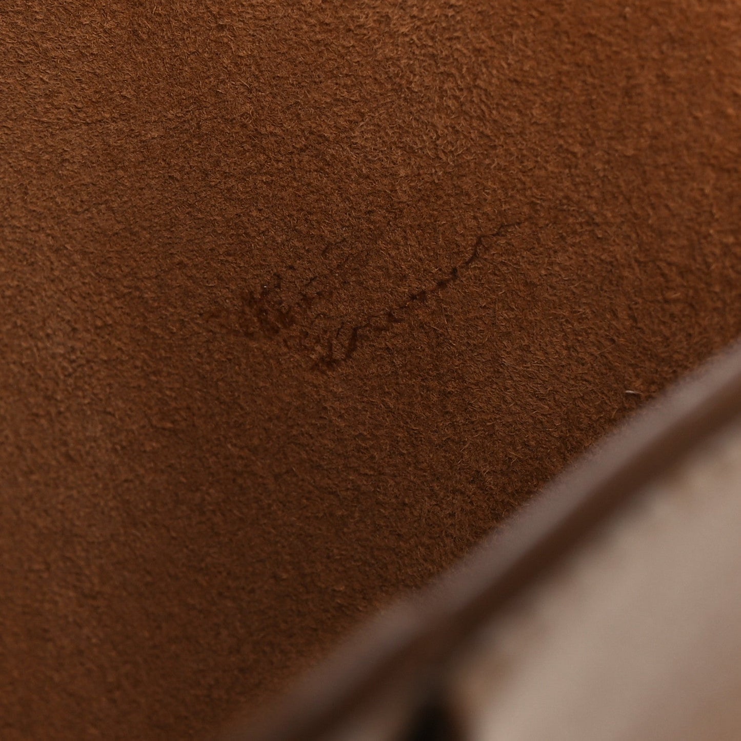 Grained Calfskin Maxi Intrecciato Medium Arco Nude