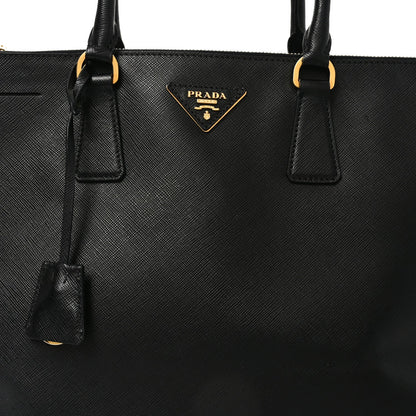 Saffiano Lux Large Galleria Double Zip Tote Black