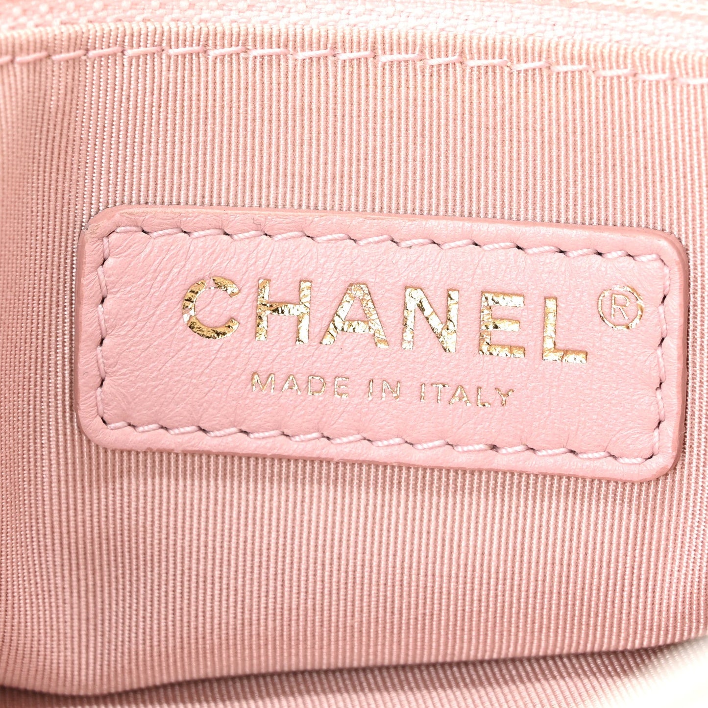 Grained Calfskin Stitched Medium Chevron Chic Top Handle Flap White