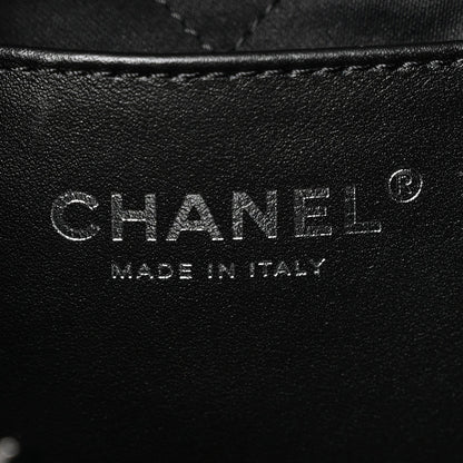 Shiny Calfskin Quilted Mini Chanel 22 So Black