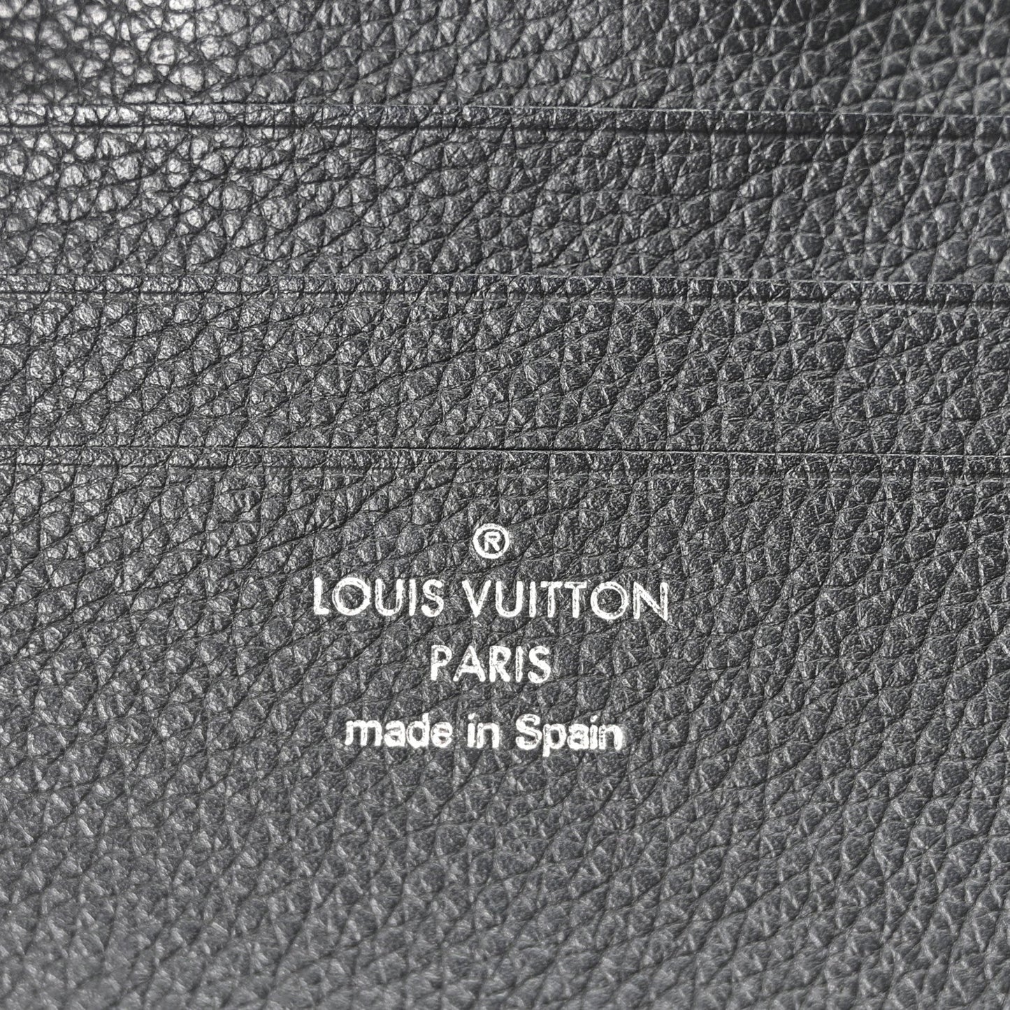 Calfskin Nano Lockme Bucket Black