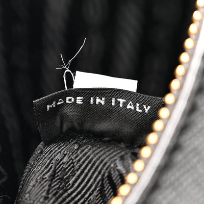 Saffiano Lux Re-Edition 2005 Shoulder Bag Black