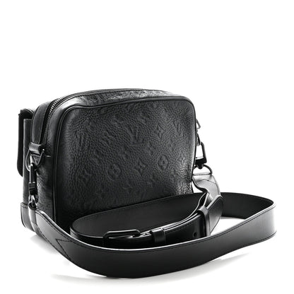 Taurillon Monogram Steamer Messenger Black