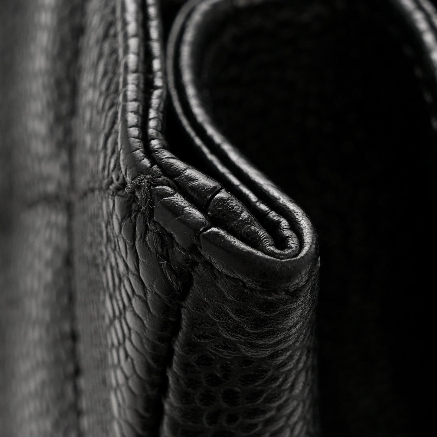 Caviar Quilted Grand Shopping Tote GST Black