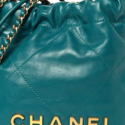 Shiny Calfskin Quilted Mini Chanel 22 Green