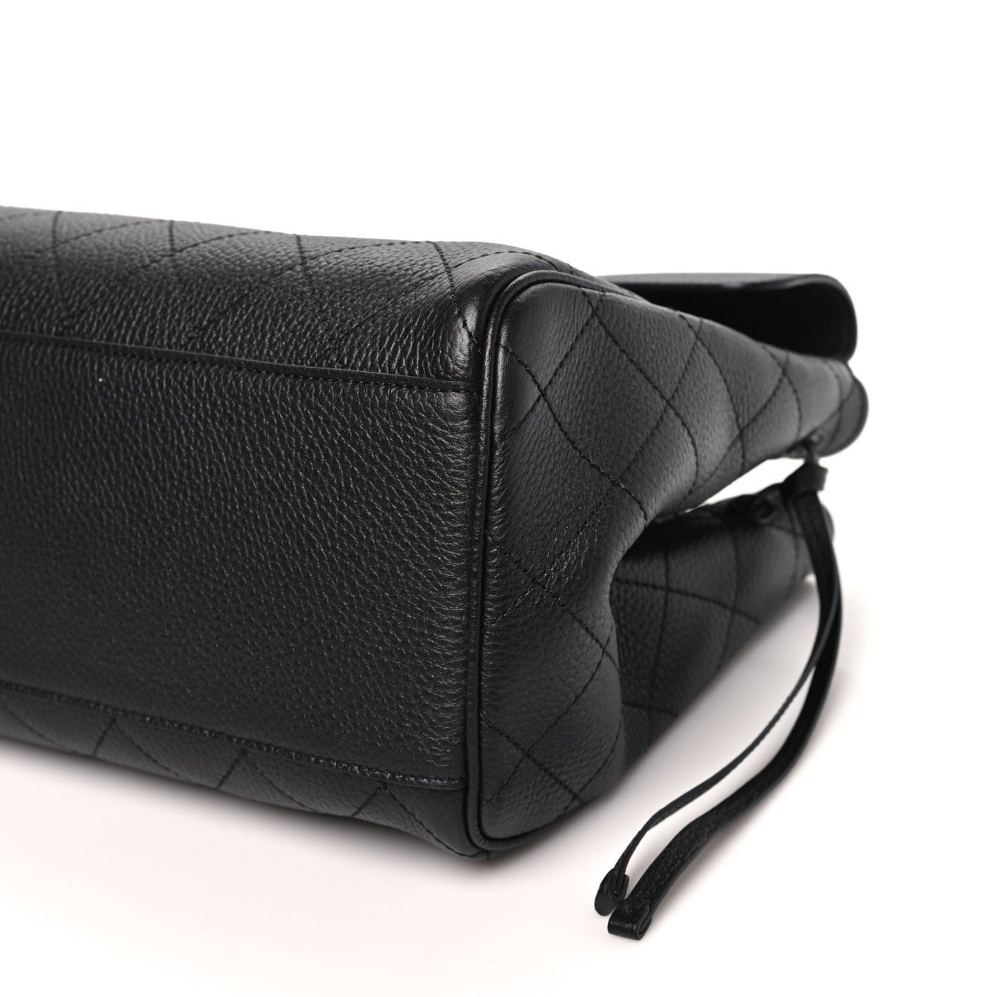 Grained Calfskin Stitched Urban Essentials Large Shopping Bag Black