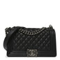 Caviar Quilted Medium Boy Flap Black
