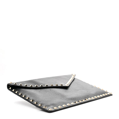 Pebbled Calfskin Large Rockstud Envelope Clutch Black