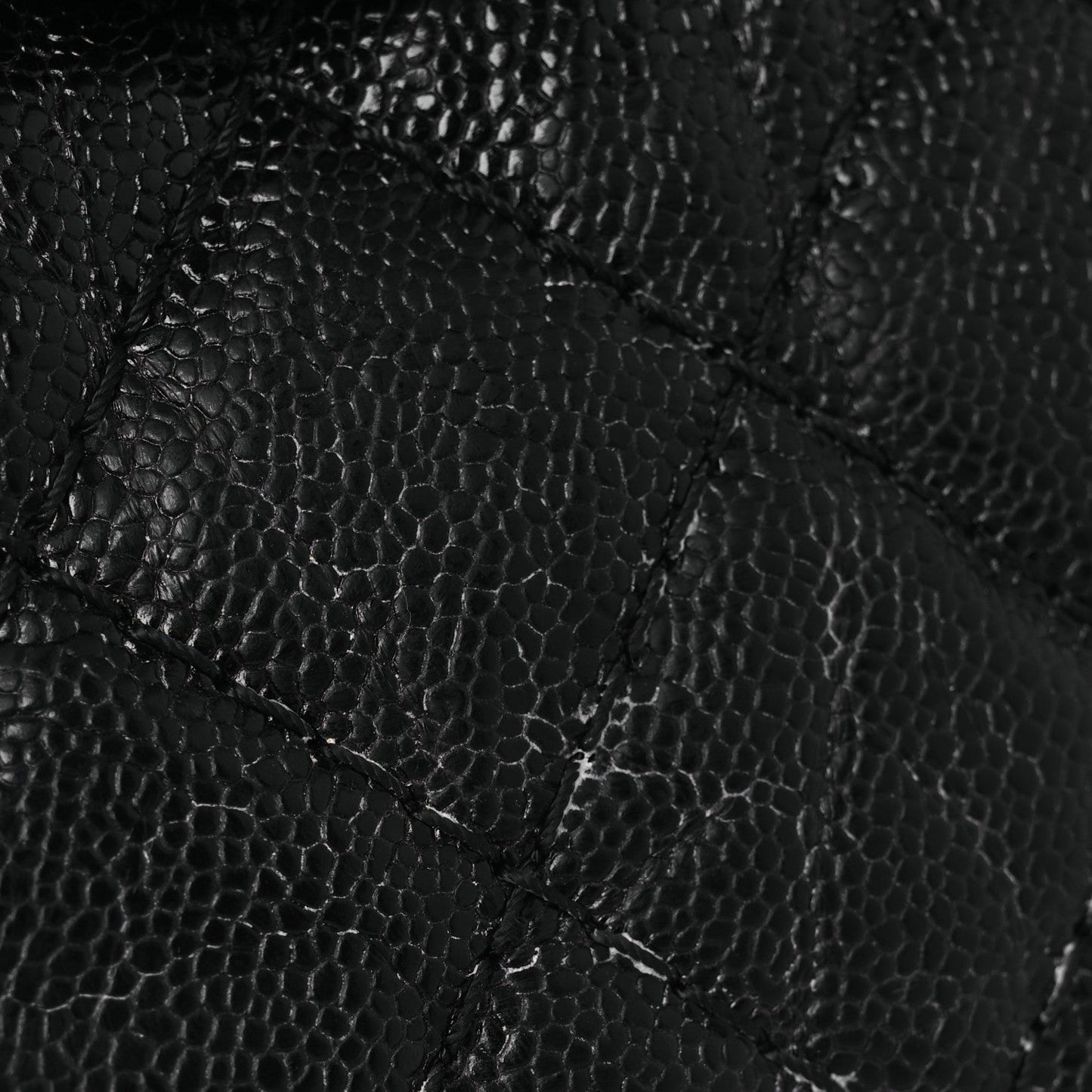 Crumpled Grained Calfskin Quilted Coco Pleats Clutch Black