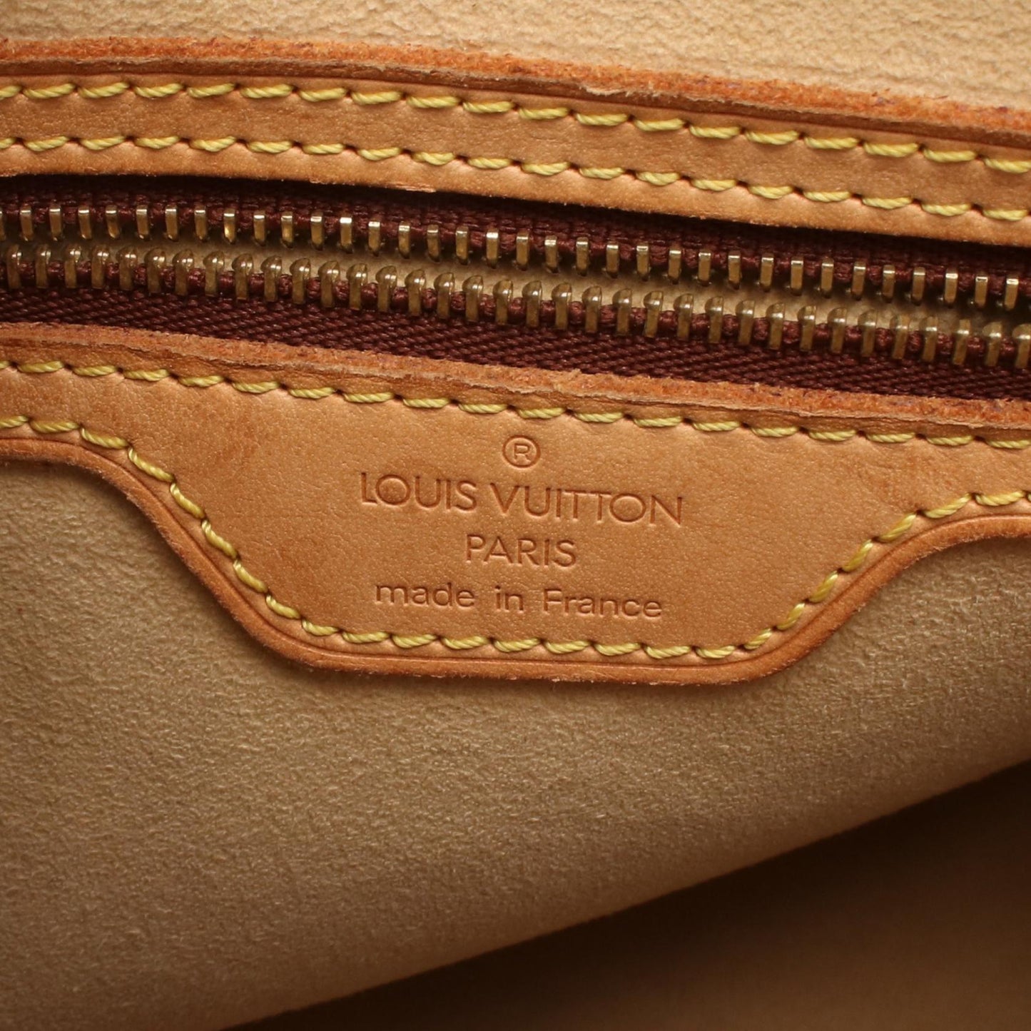 Louis Vuitton Looping MM Monogram Shoulder Bag