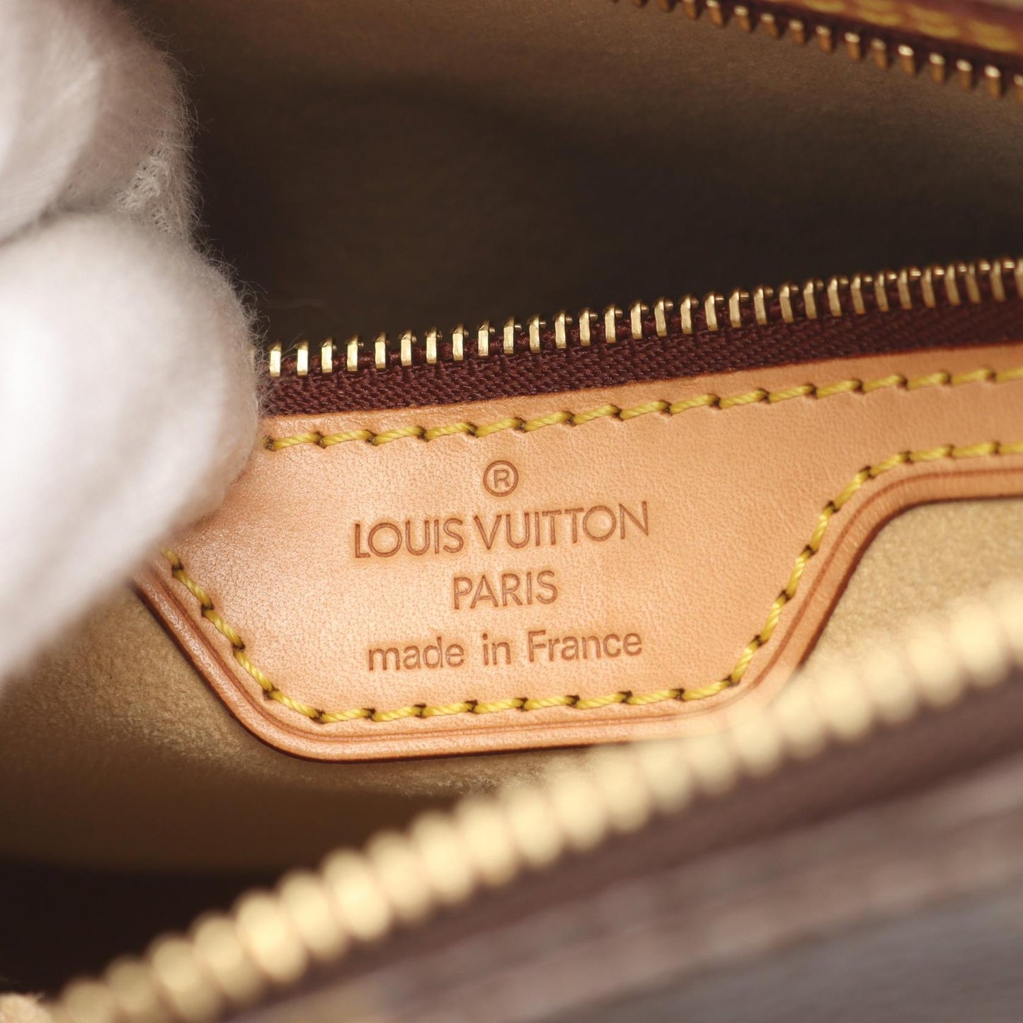 Louis Vuitton Looping MM Monogram Shoulder Bag