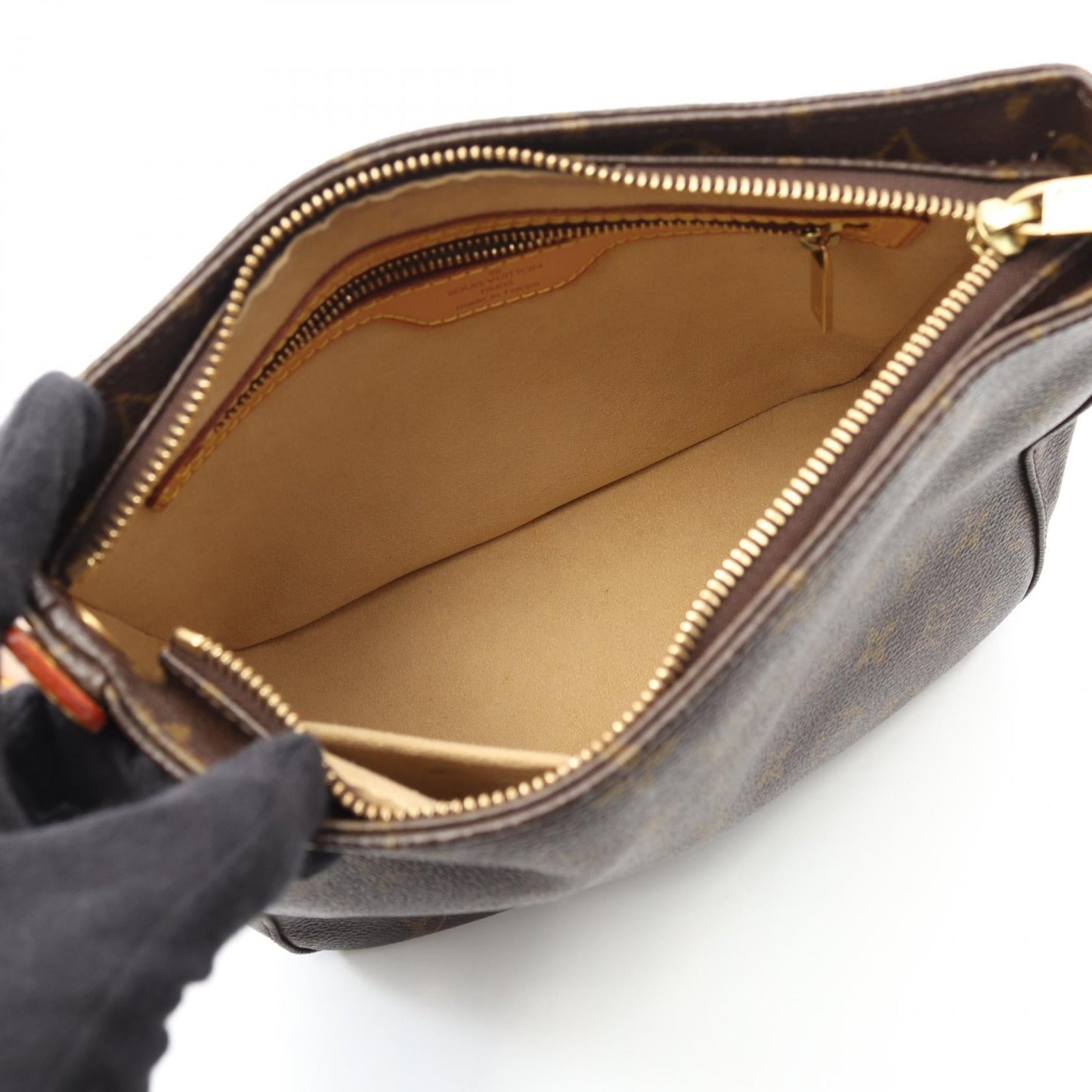 Louis Vuitton Looping MM Monogram Shoulder Bag