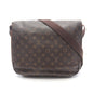 Louis Vuitton Messenger Beaubourg MM Monogram Shoulder Bag
