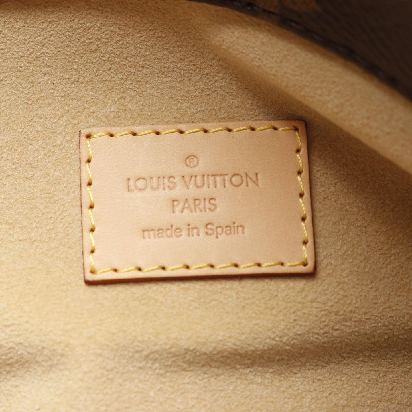 Louis Vuitton Artsy MM Monogram Shoulder Bag