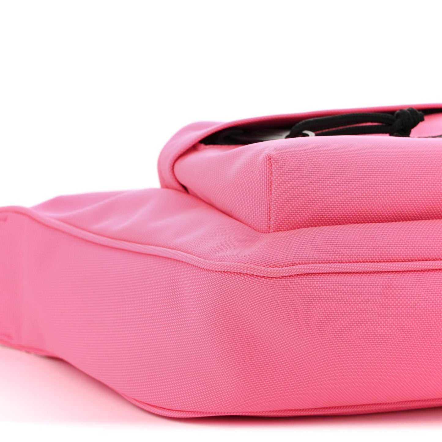 Recycled Sport Nylon Chain Logo Medium Raver Bag Fluo Pink Black