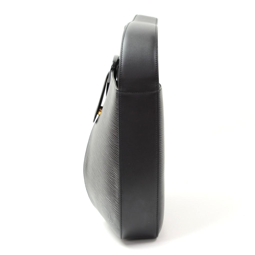 Louis Vuitto Reverie Shoulder Bag