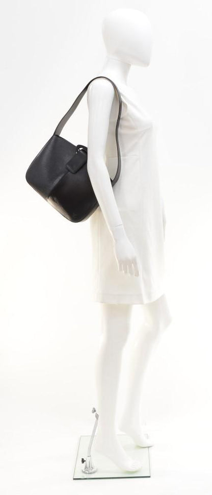 Louis Vuitto Reverie Shoulder Bag