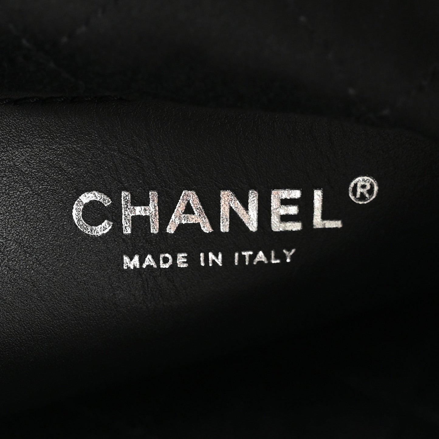 Shiny Calfskin Quilted Mini Chanel 22 White Black