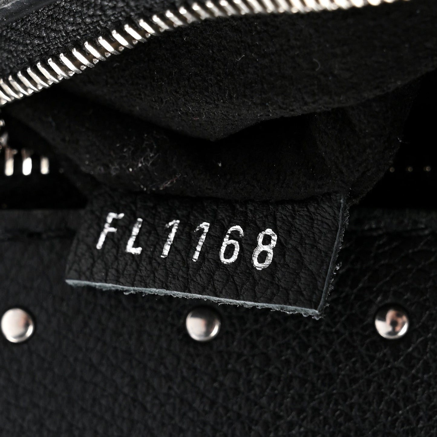 Soft Calfskin My Lockme Studs Black