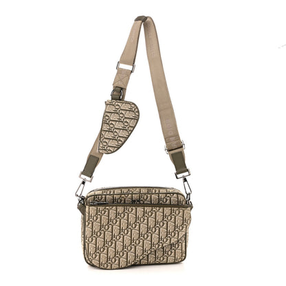 Oblique Saddle Triple Pouch Green