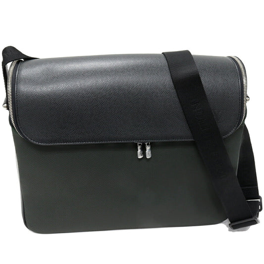 Louis Vuitton Taiga Shoulder Bag