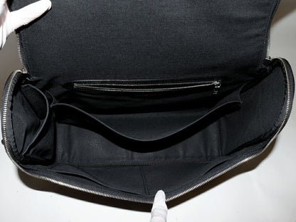 Louis Vuitton Taiga Shoulder Bag