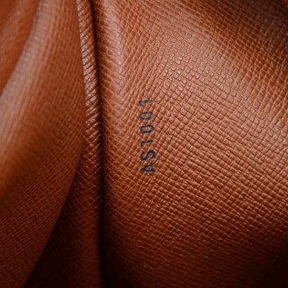 Louis Vuitto Boulogne GM Shoulder Bag