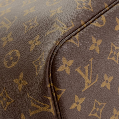 Louis Vuitto Neverfull MM Shoulder Bag