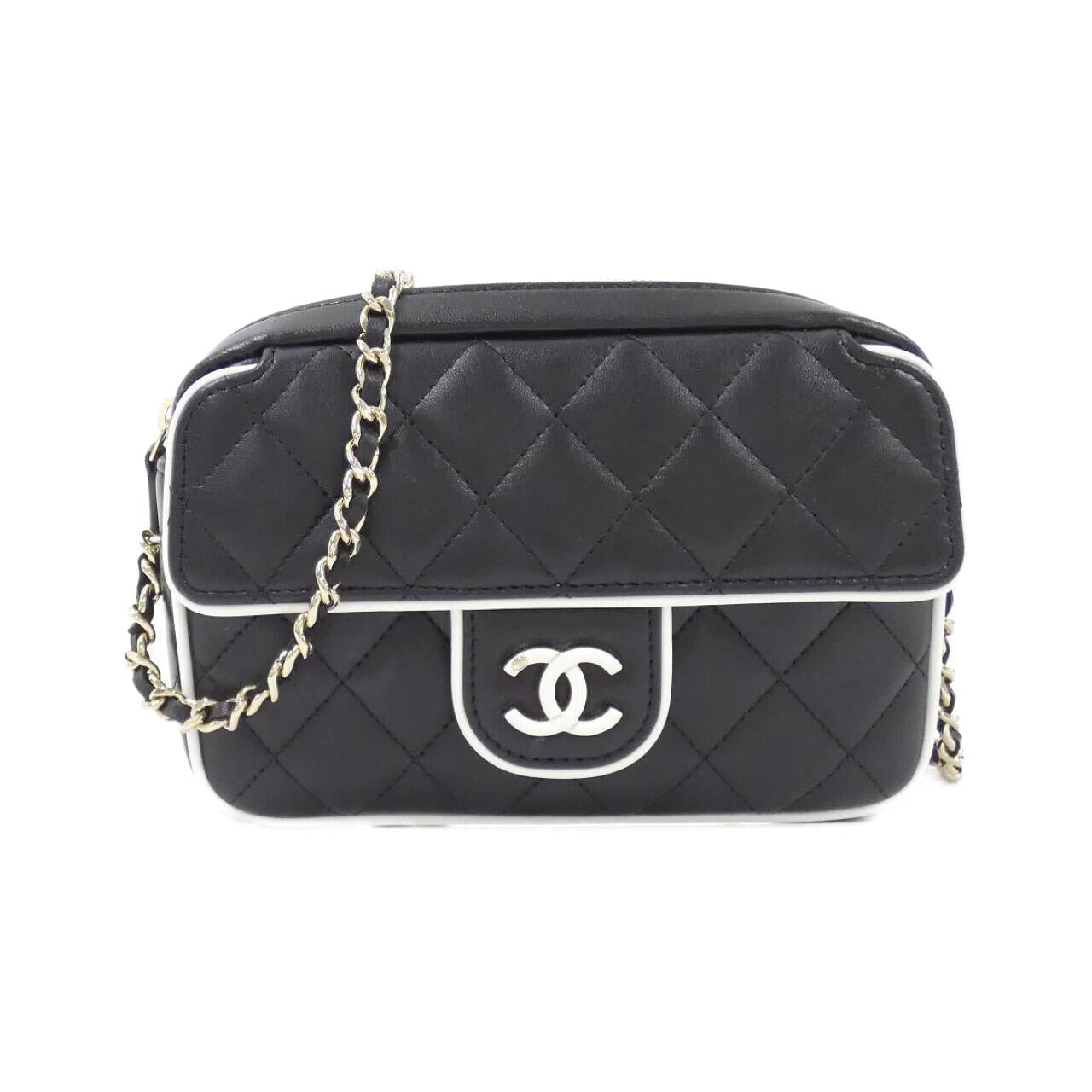Chanel AP4516 Lambskin Chain Clutch