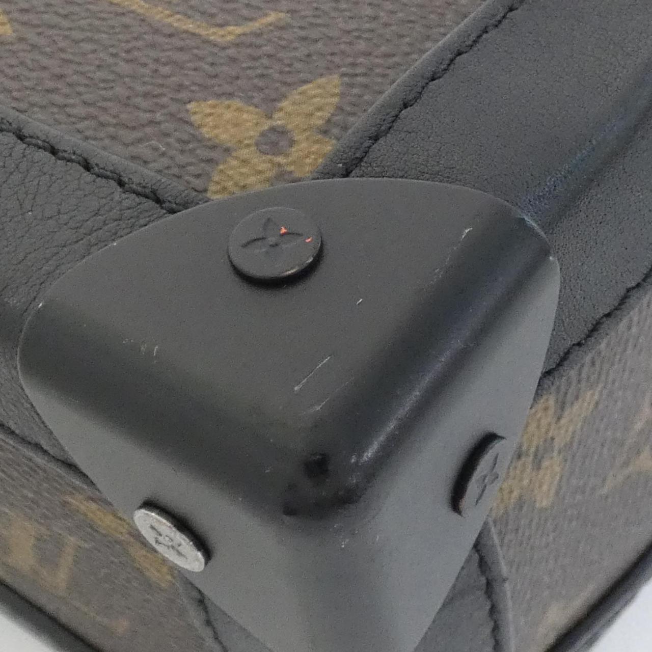 Louis Vuitton Monogram Shoulder Bag