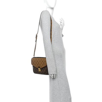 Reverse Monogram Pochette Metis