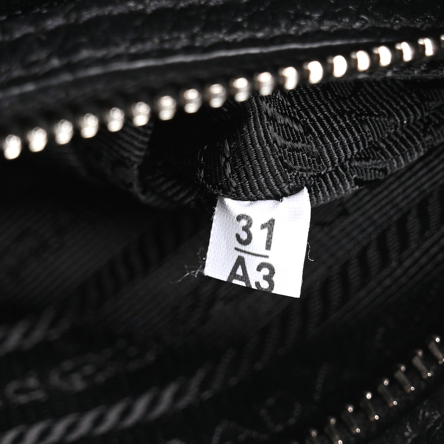 Vitello Daino Soft Flap Crossbody Black