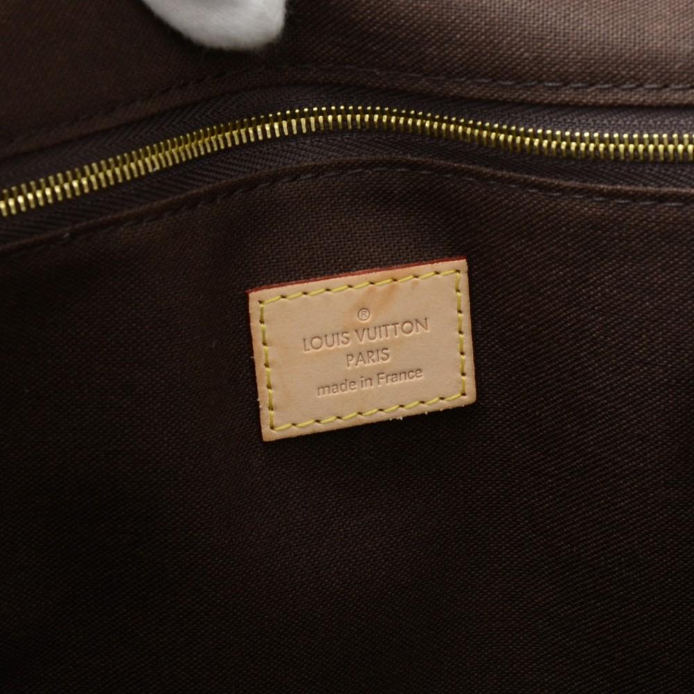 Louis Vuitto Menilmontant MM Monogram Canvas Shoulder Bag
