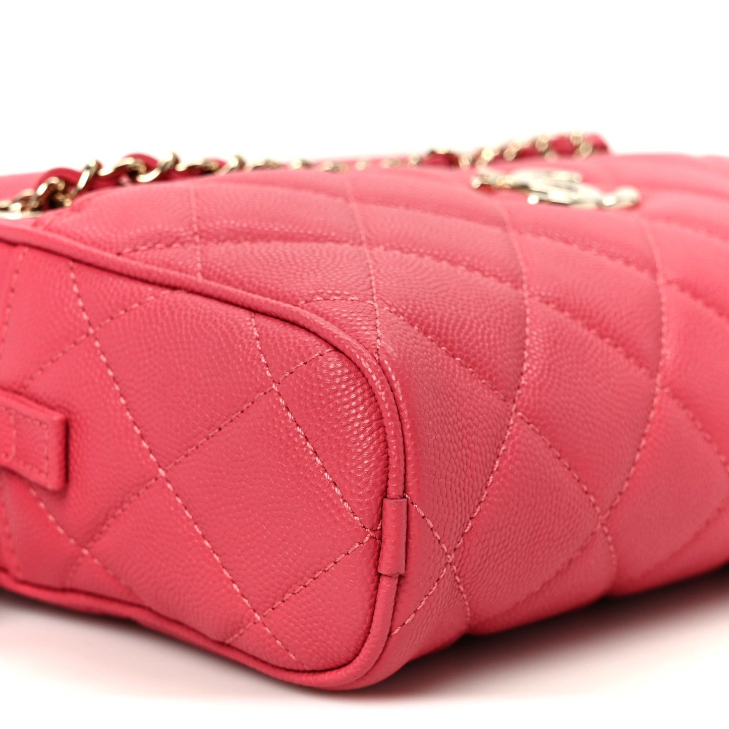 Caviar Quilted Small In & Out Camera Case Pink