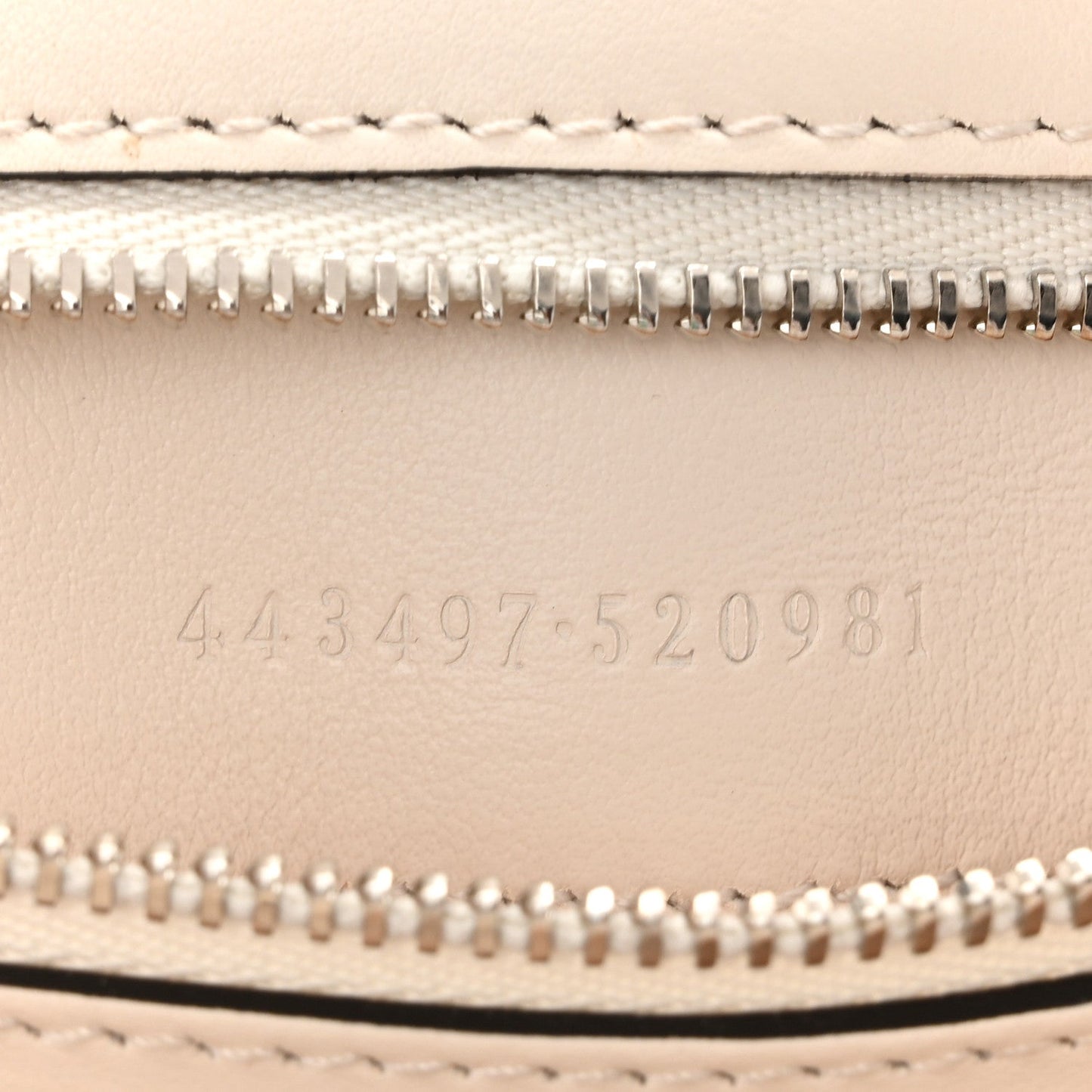 Calfskin Matelasse Aria Small GG Marmont Shoulder Bag Mystic White