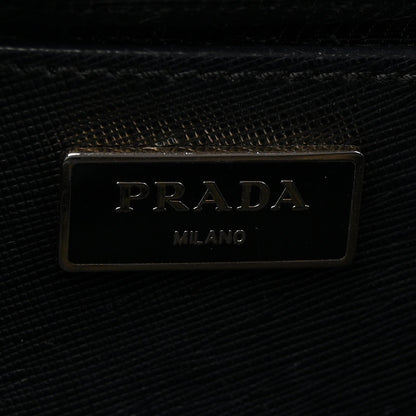 Saffiano Medium Galleria Double Zip Tote Black