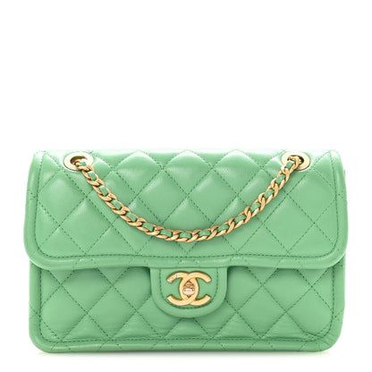 Caviar Quilted Medium Sweet Classic Flap Green