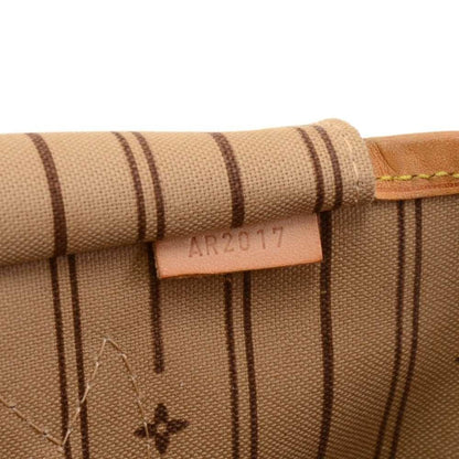 Louis Vuitto Neverfull MM Monogram Canvas Shoulder Bag