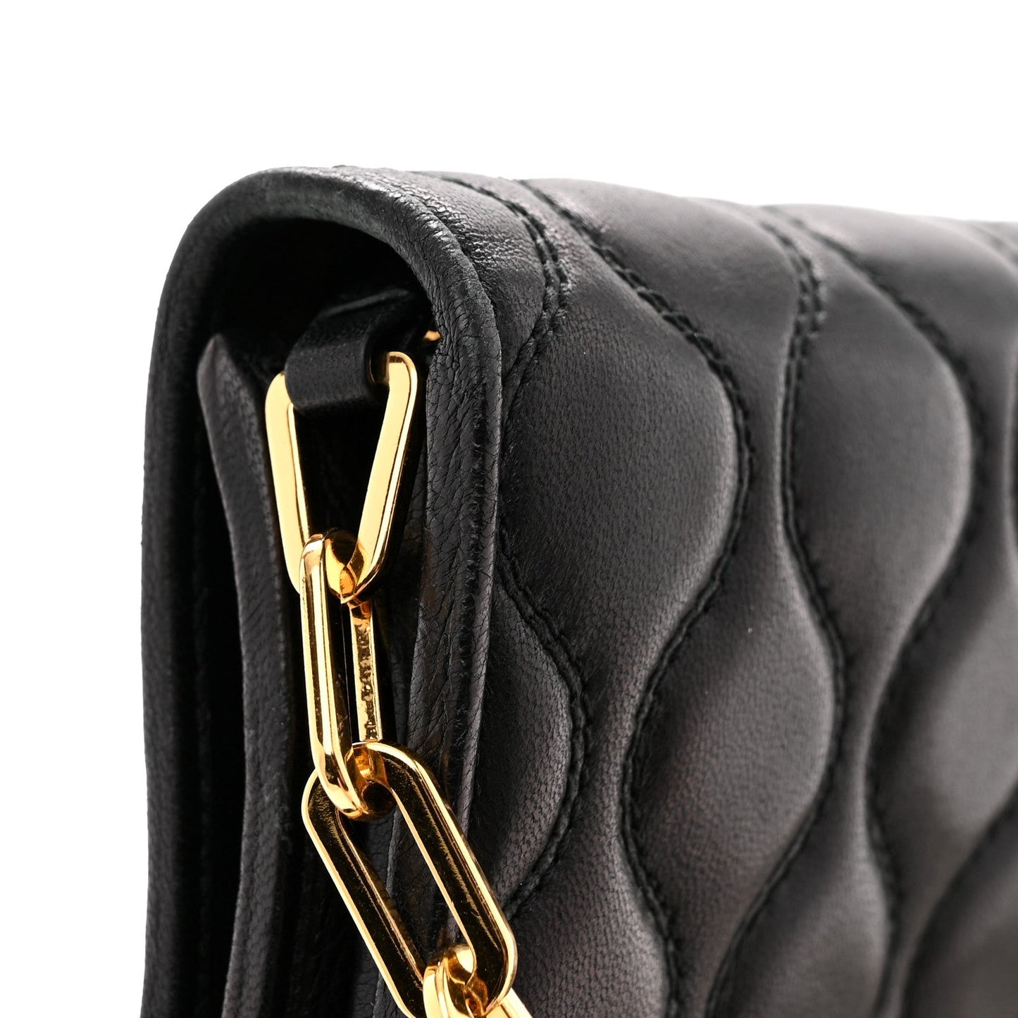 Nappa Padded Wallet On Chain Black