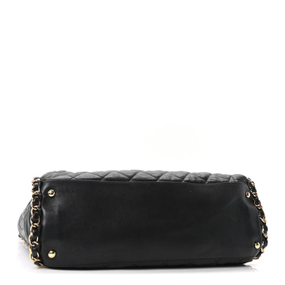 Calfskin Quilted Medium Chain Me Hobo Black
