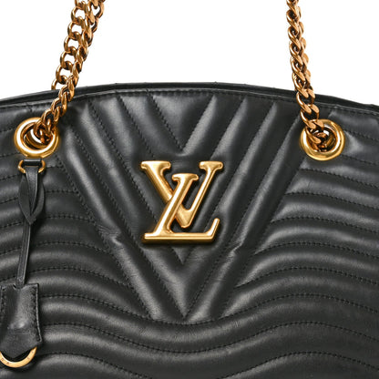 Calfskin New Wave Chain Tote Black