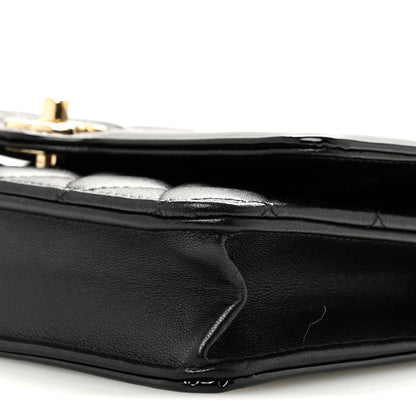 Lambskin Patent Calfskin Quilted Hold The Line CC Wallet On Chain WOC Black