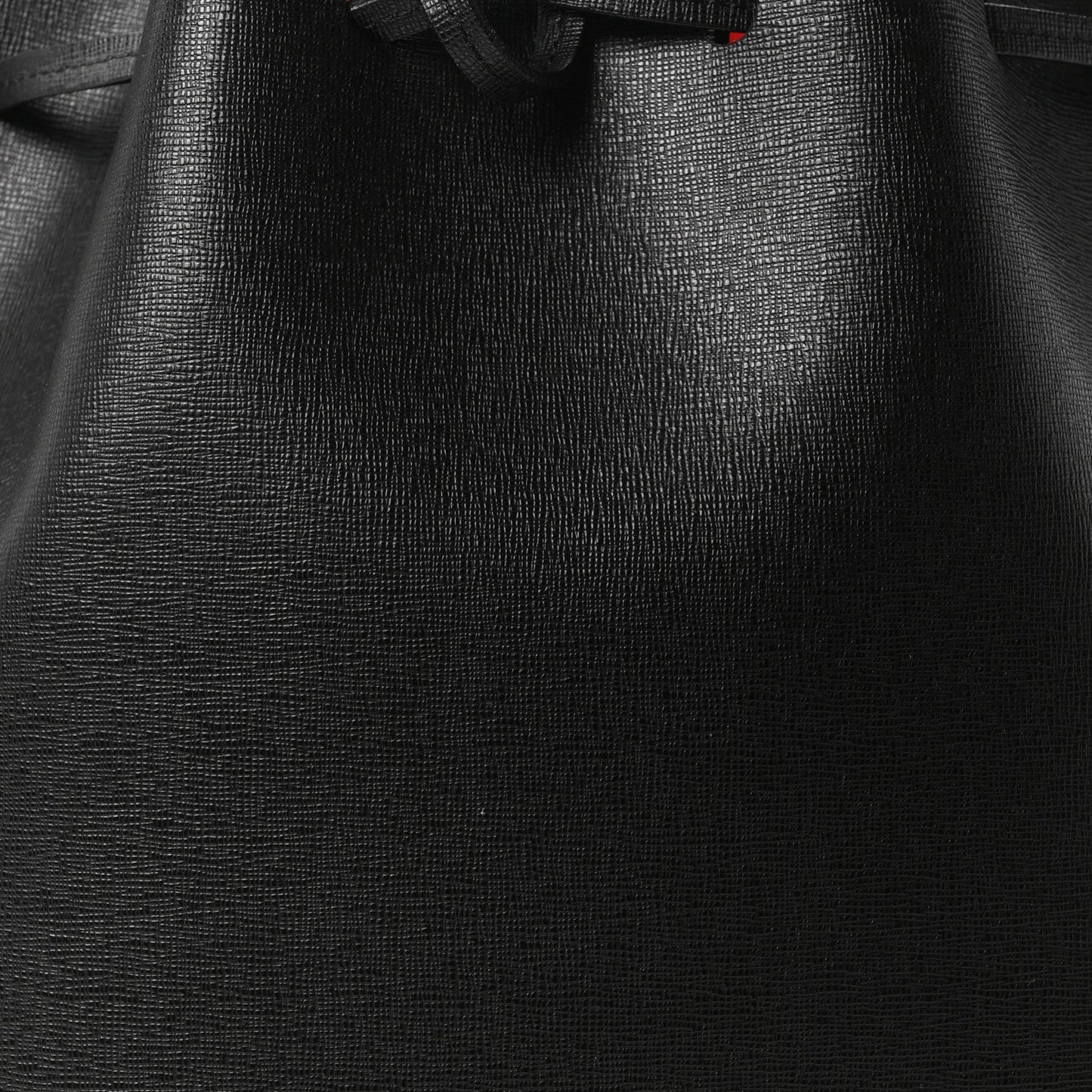 Saffiano Bucket Bag Black Flamma