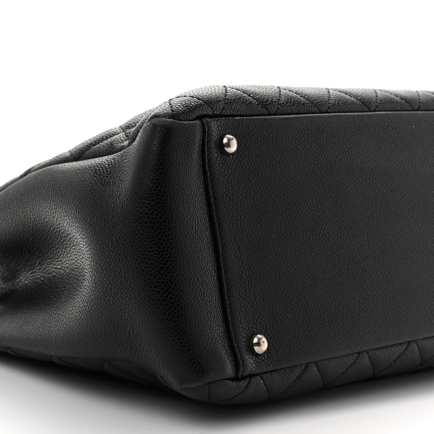 Caviar Quilted XL Grand Shopping Tote GST Black