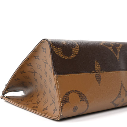 Reverse Monogram Giant Onthego MM