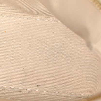 Monogram Saintonge Creme