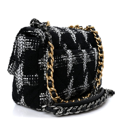 Tweed Quilted Medium Chanel 19 Flap Black White