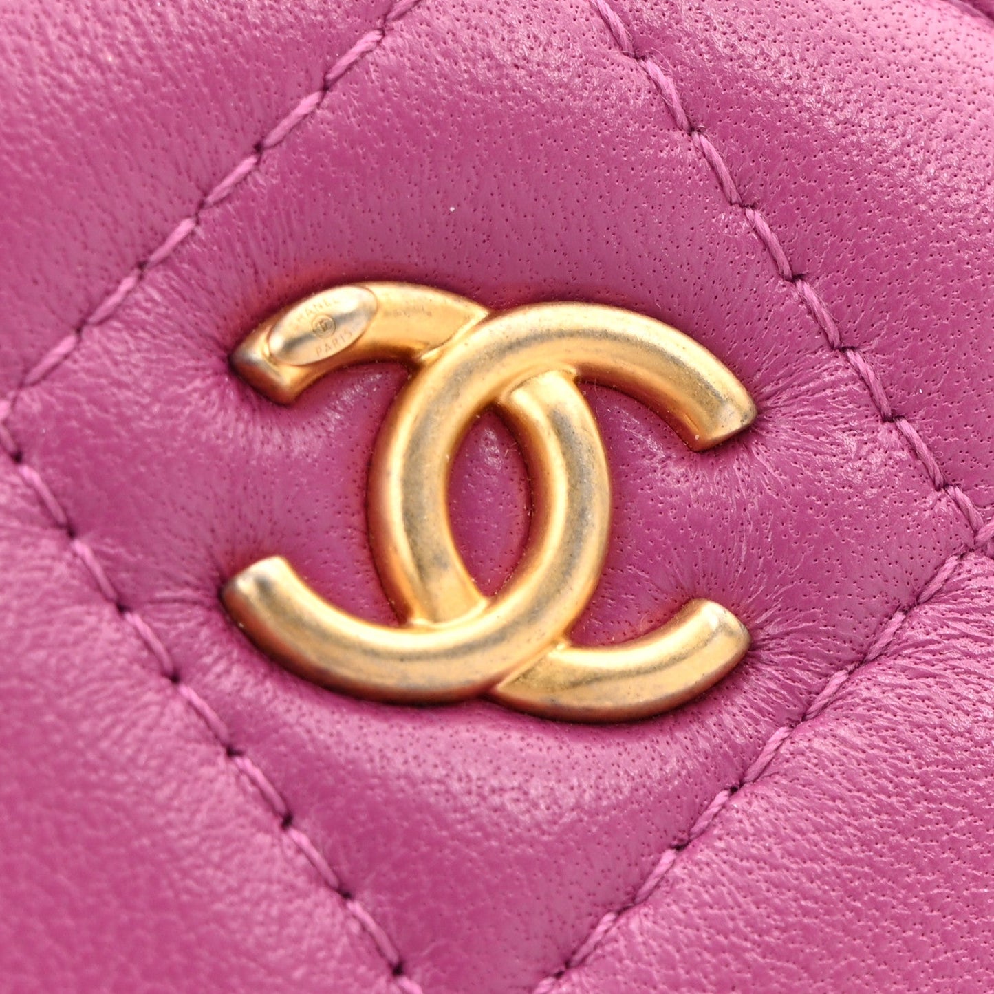 Lambskin Quilted Round Pearl Crush Clutch With Chain Purple